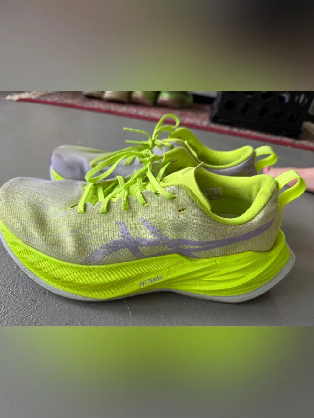 Asics Men’s Superblast 1 Hazard green Men’s size 9